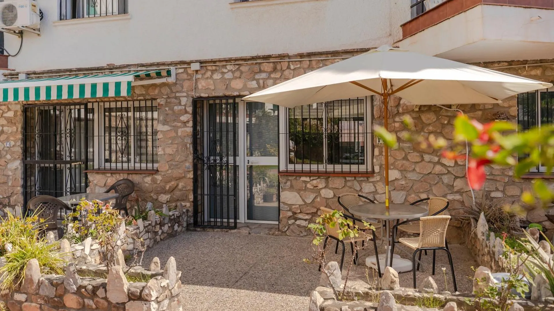 Lägenhet Rentitspain Pequeno Paraiso Confort Y Piscina Torremolinos