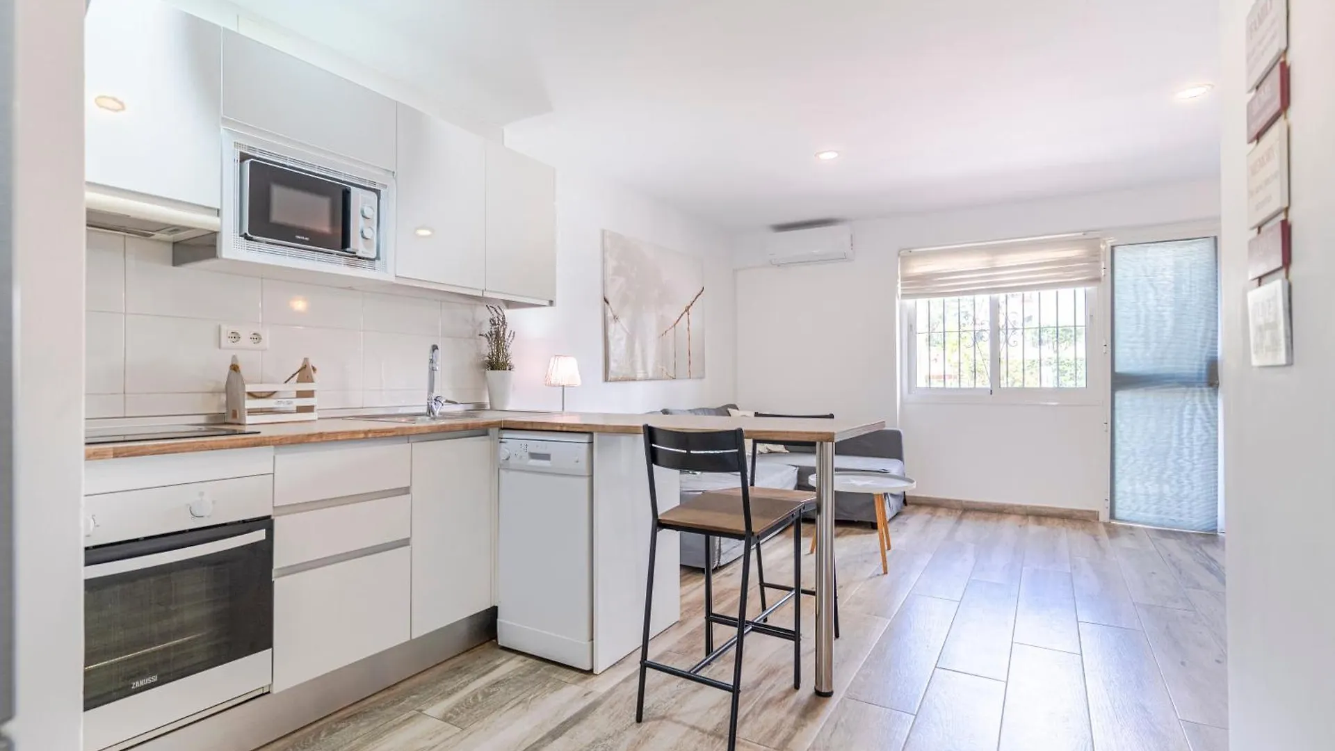 Appartamento Rentitspain Pequeno Paraiso Confort Y Piscina Torremolinos Spagna